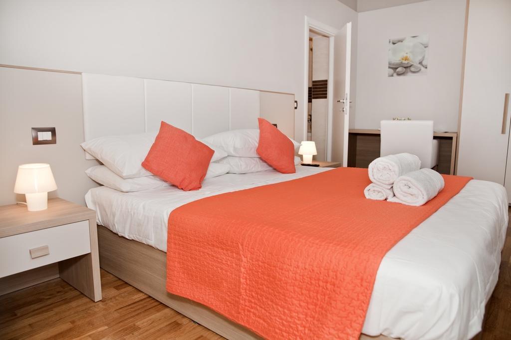 Spanish Steps House Vittoria Рим Стая снимка